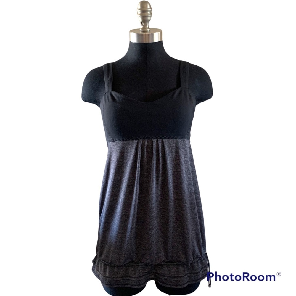 Lululemon Tank Top with Built in Bra Size: 8